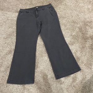 BNWOT!  Maurice’s chino pants